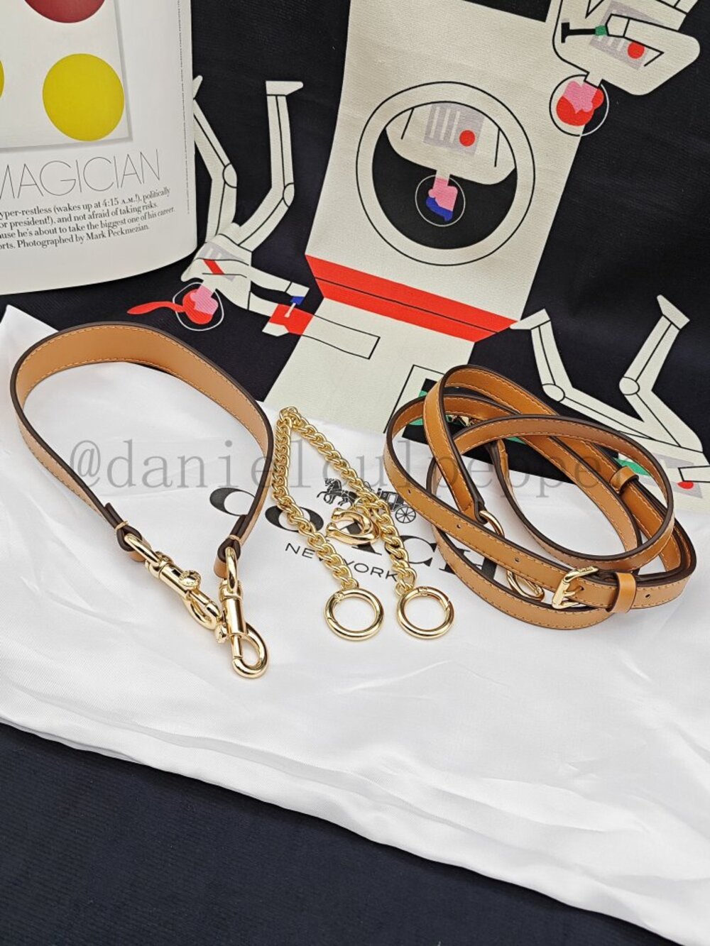 🍒🍒Coach Teri Shoulder Bag In Signature Canvas With Charms - Picture 12 of 12